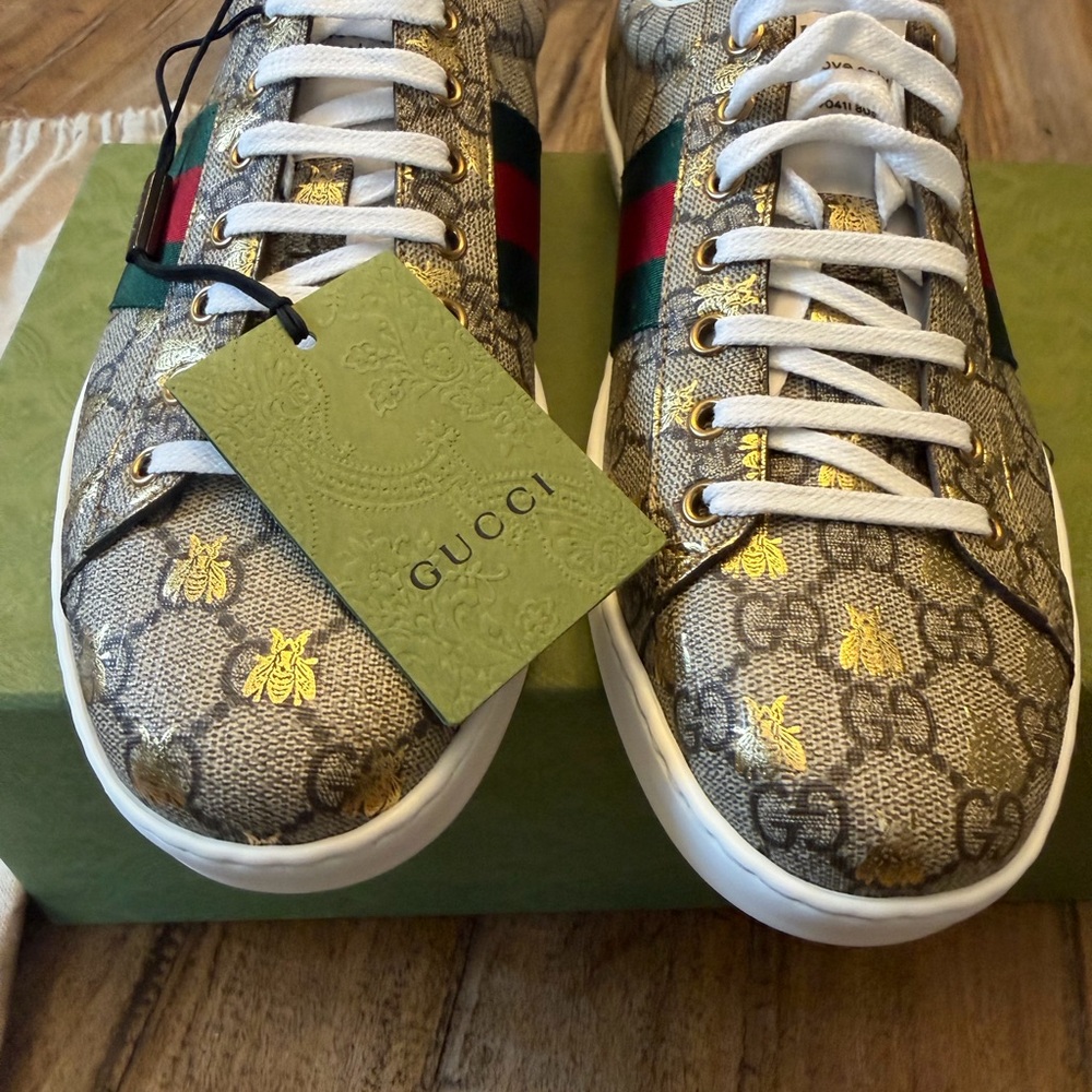 Gucci Ace Gg Supreme Bees Men’s Sneakers